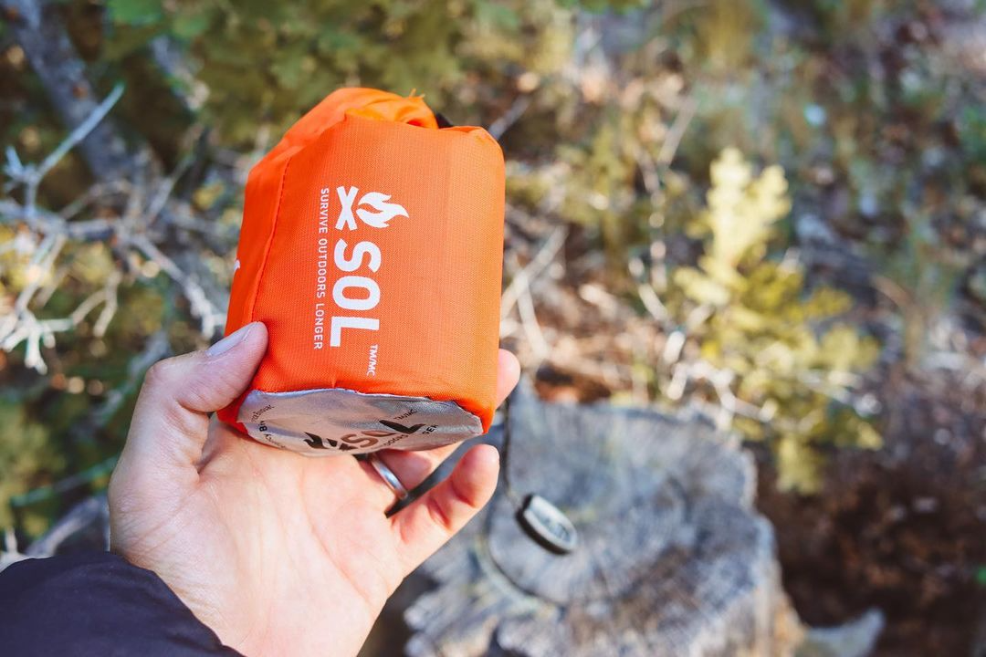 Survive Outdoors Longer Emergency Bivvy with Rescue Whistle