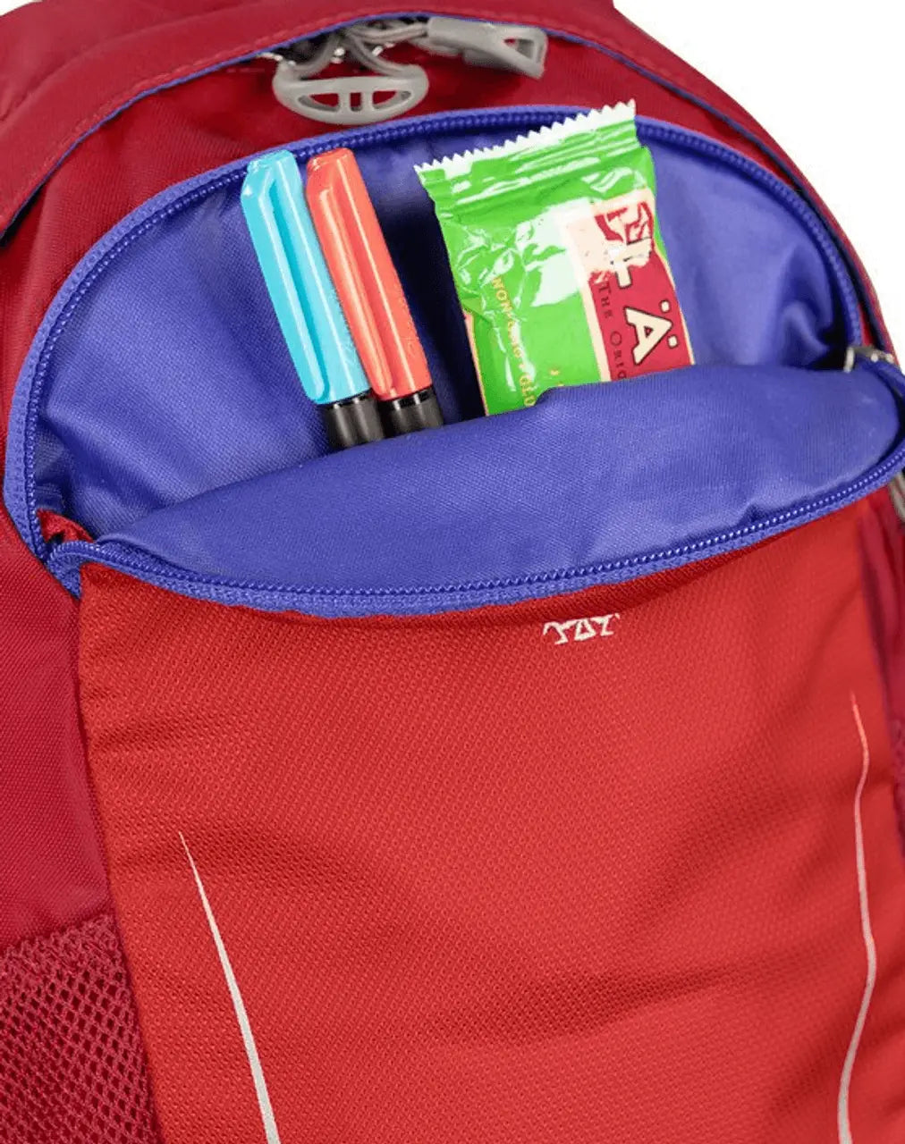Osprey Daylite Jr. - Kids backpack with integrated handle and mesh pockets, shown with school supplies.