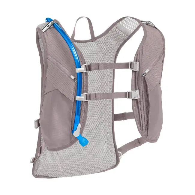 CamelBak Womenâs Chase Adventure 8 Vest Crux 2L