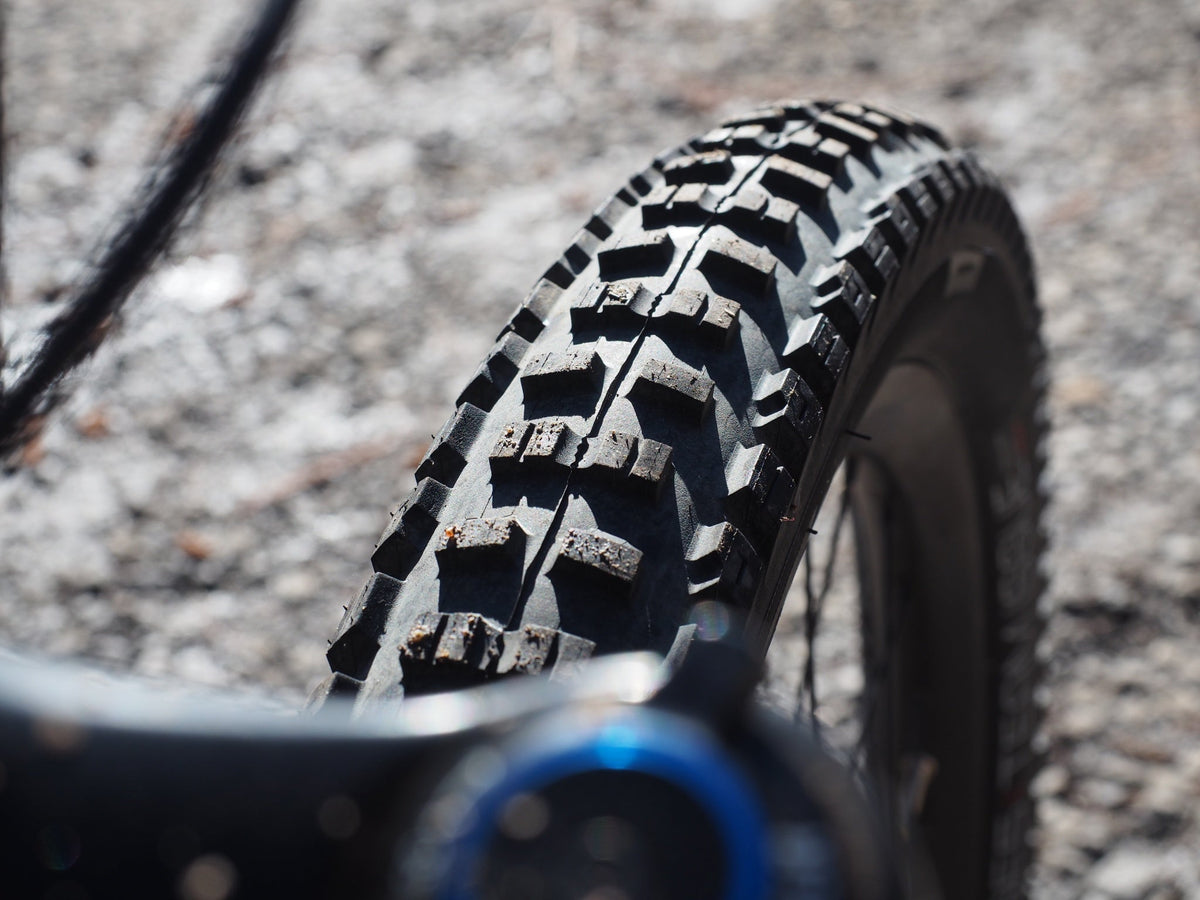 Bontrager SE5 Team Issue TLR MTB Tire - Shop Mountain Bike Tires at Trekaline