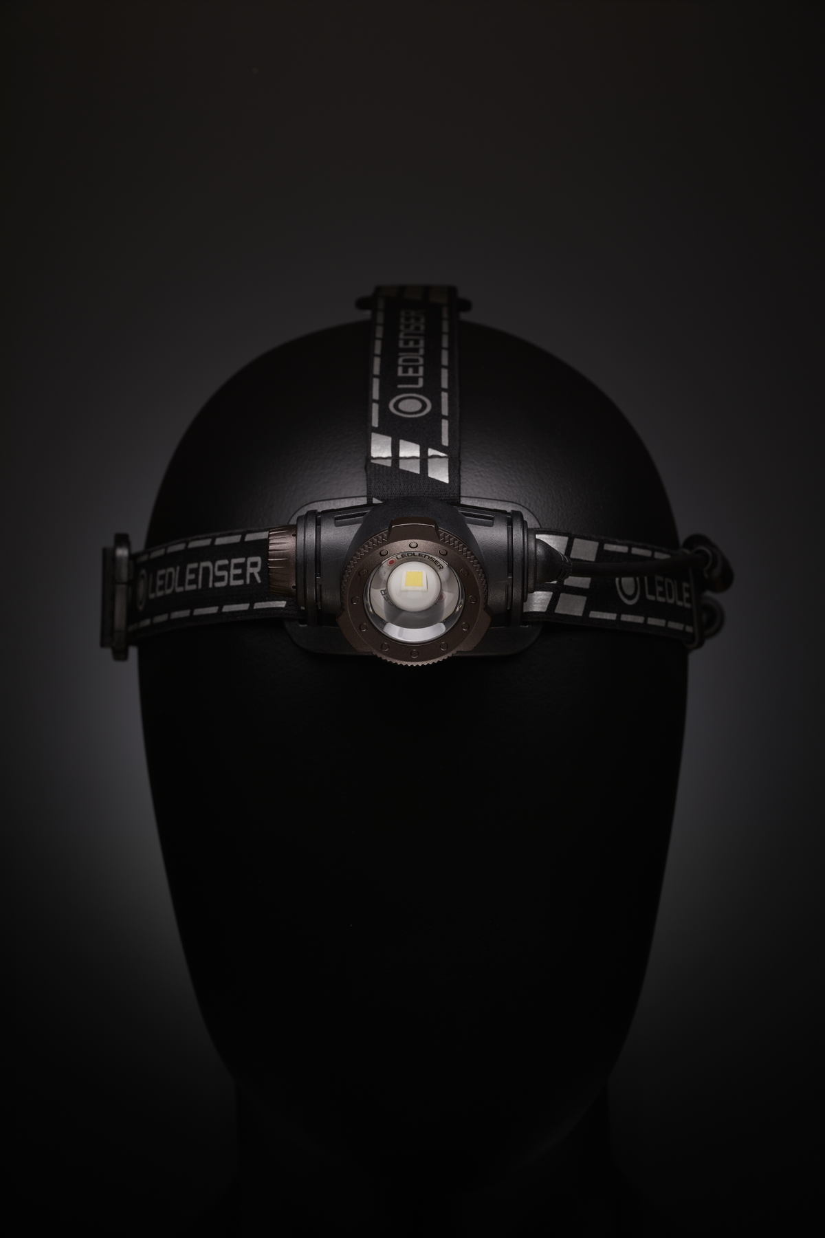 Ledlenser H7R Signature Edition Rechargeable Headlamp