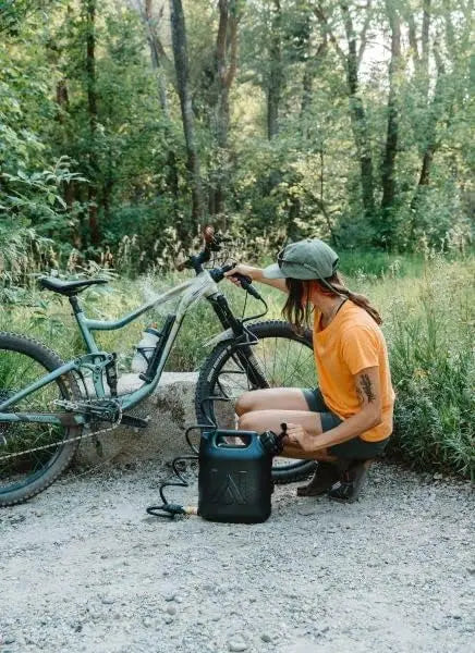 WaterPORT GoSpout 2 Gallon Pressure Water Tank - Shop Camp Showers at Trekaline