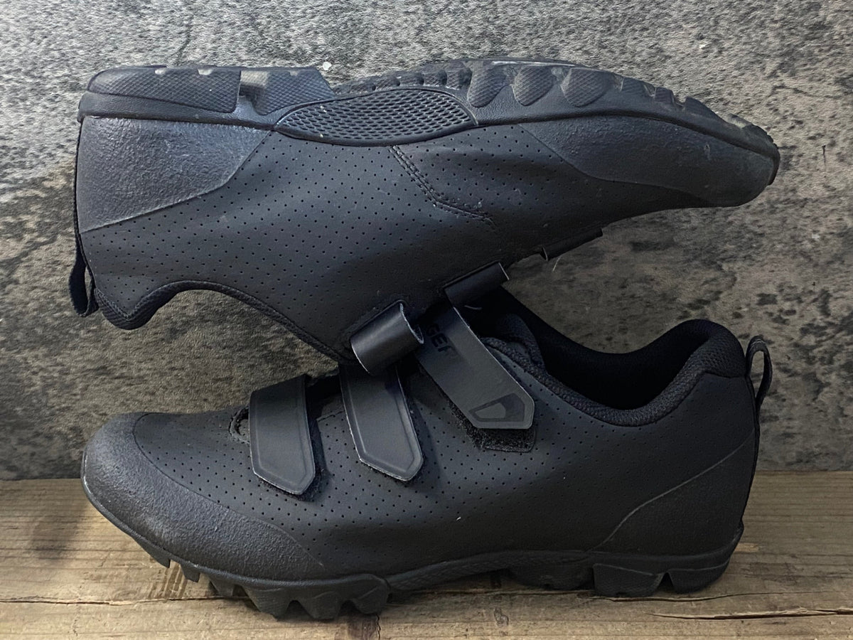 Bontrager Quantum Mountain Bike Shoes - Shop Mountain Bike Shoes at Trekaline
