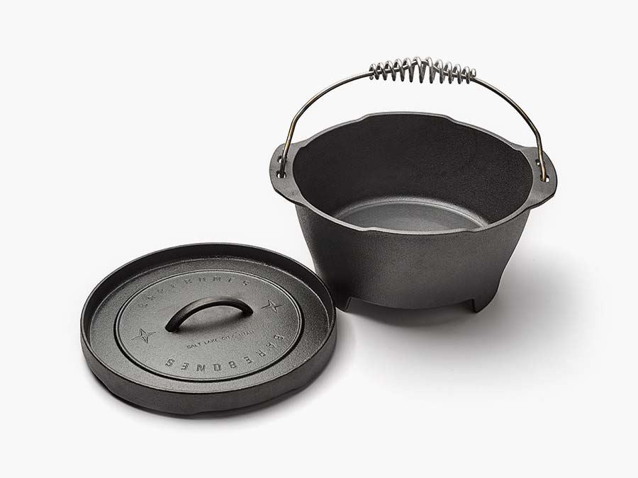 Barebones Classic Cast Iron Dutch Oven 12 in - Shop Dutch Ovens at Trekaline