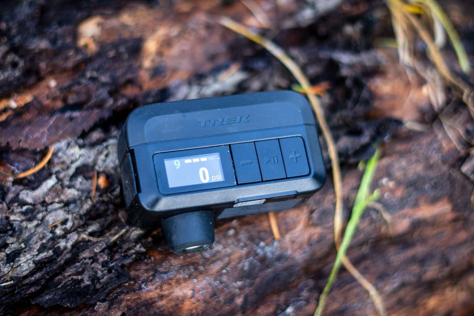Trek Air Rush Electric Bike Pump - Shop Bike Pumps at Trekaline