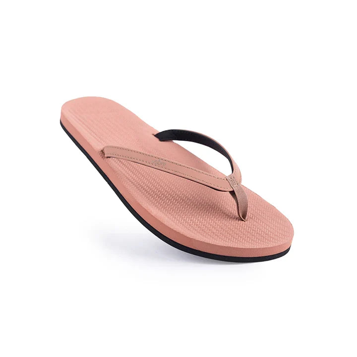 Indosole Women's ESSNTLS Flip Flops