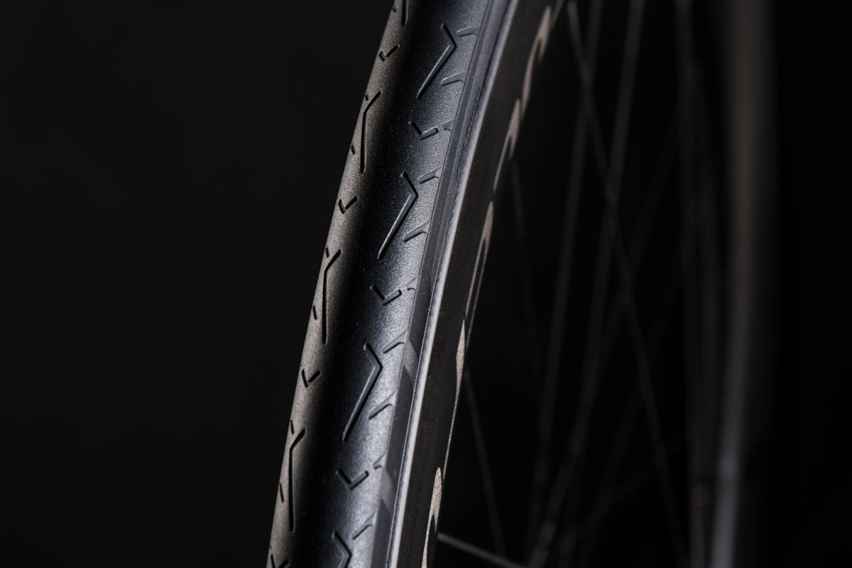 Pirelli Cinturato EVO TLR Road Tire 30mm - Shop Road Bike Tires at Trekaline