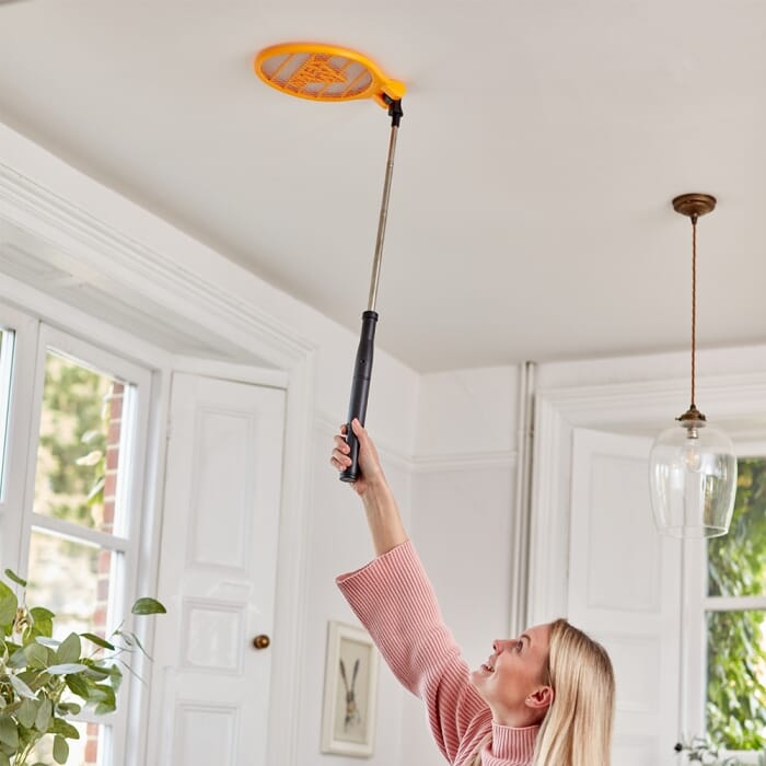 STV Zero In Telescopic Bug Bat Fly Swatter