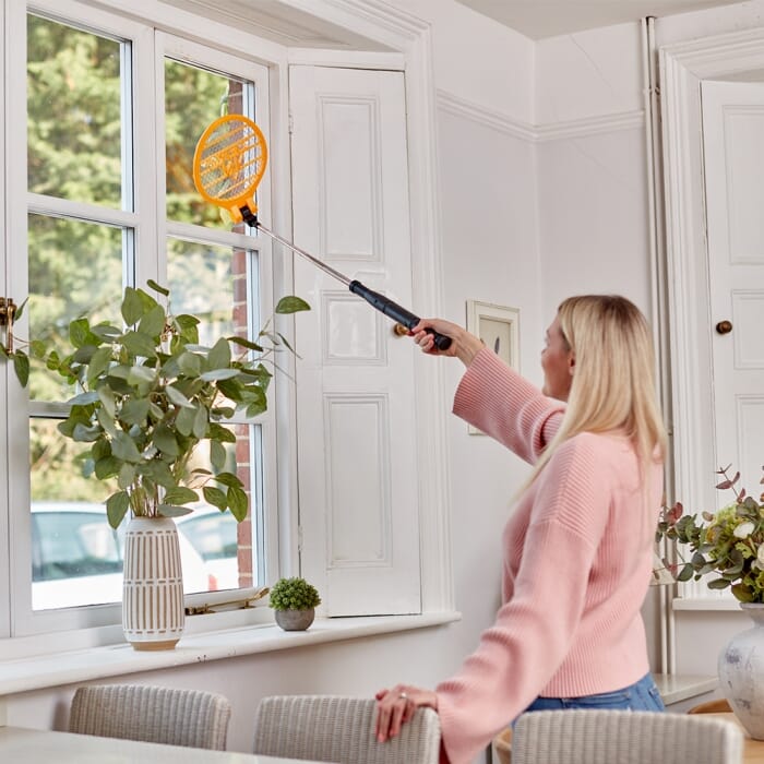 STV Zero In Telescopic Bug Bat Fly Swatter