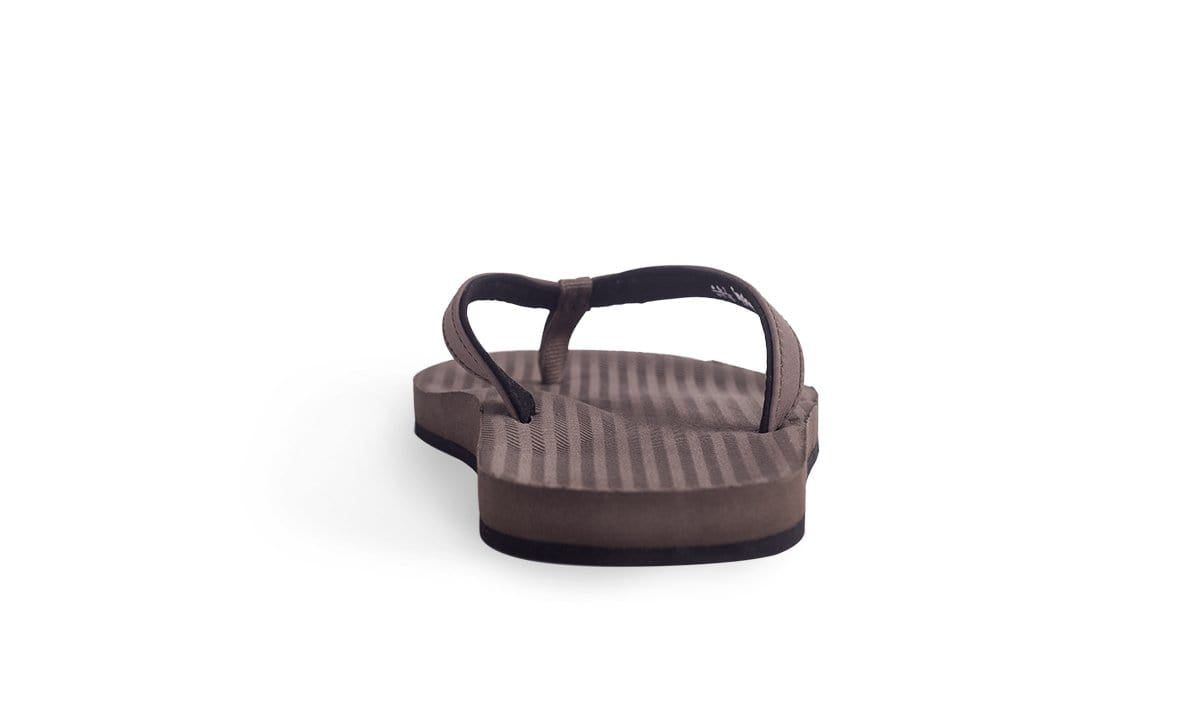 Indosole Women's ESSNTLS Flip Flops