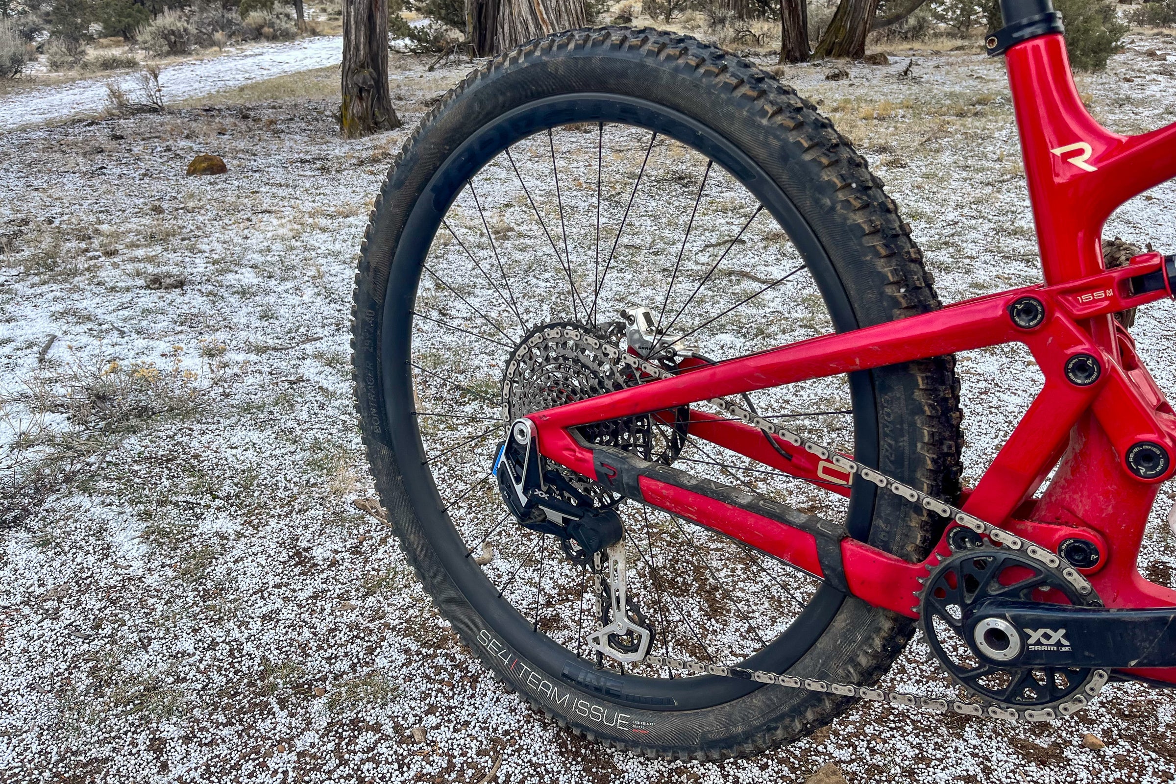 Bontrager SE4 Team Issue TLR MTB Tire - Shop Mountain Bike Tires at Trekaline