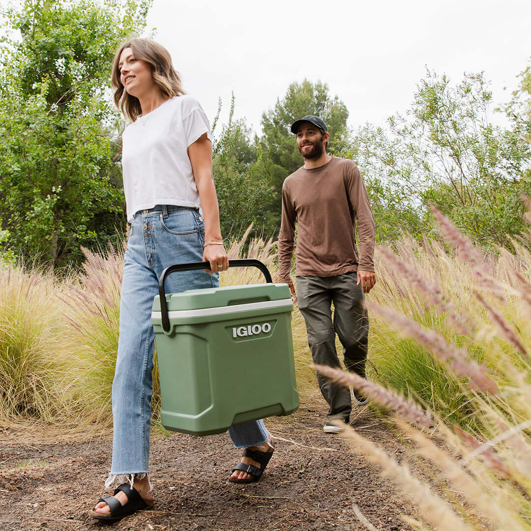 Igloo Ecocool Latitude Hard Cooler Box 30 Quart - Shop Hard-sided Coolers at Trekaline