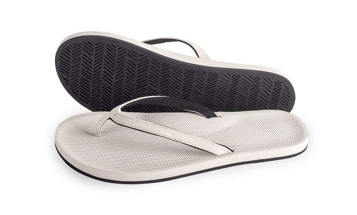 Indosole Women's ESSNTLS Flip Flops