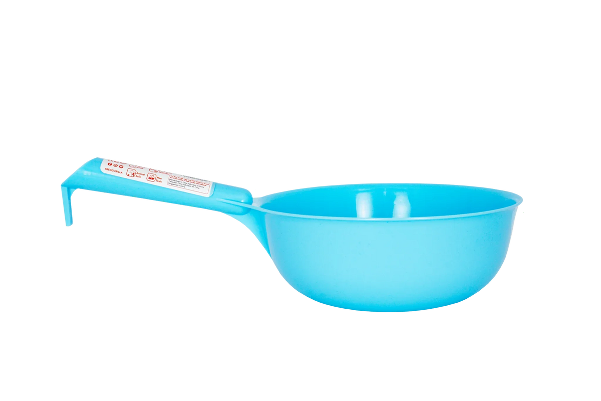 Red Gorilla Feed Scoop