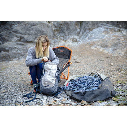 Alps Mountaineering Hydro Trail 17 Hydration PackĀ - ShopĀ Hiking Hydration PacksĀ atĀ Trekaline