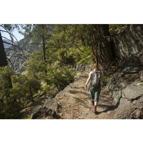 Alps Mountaineering Hydro Trail 17 Hydration PackĀ - ShopĀ Hiking Hydration PacksĀ atĀ Trekaline