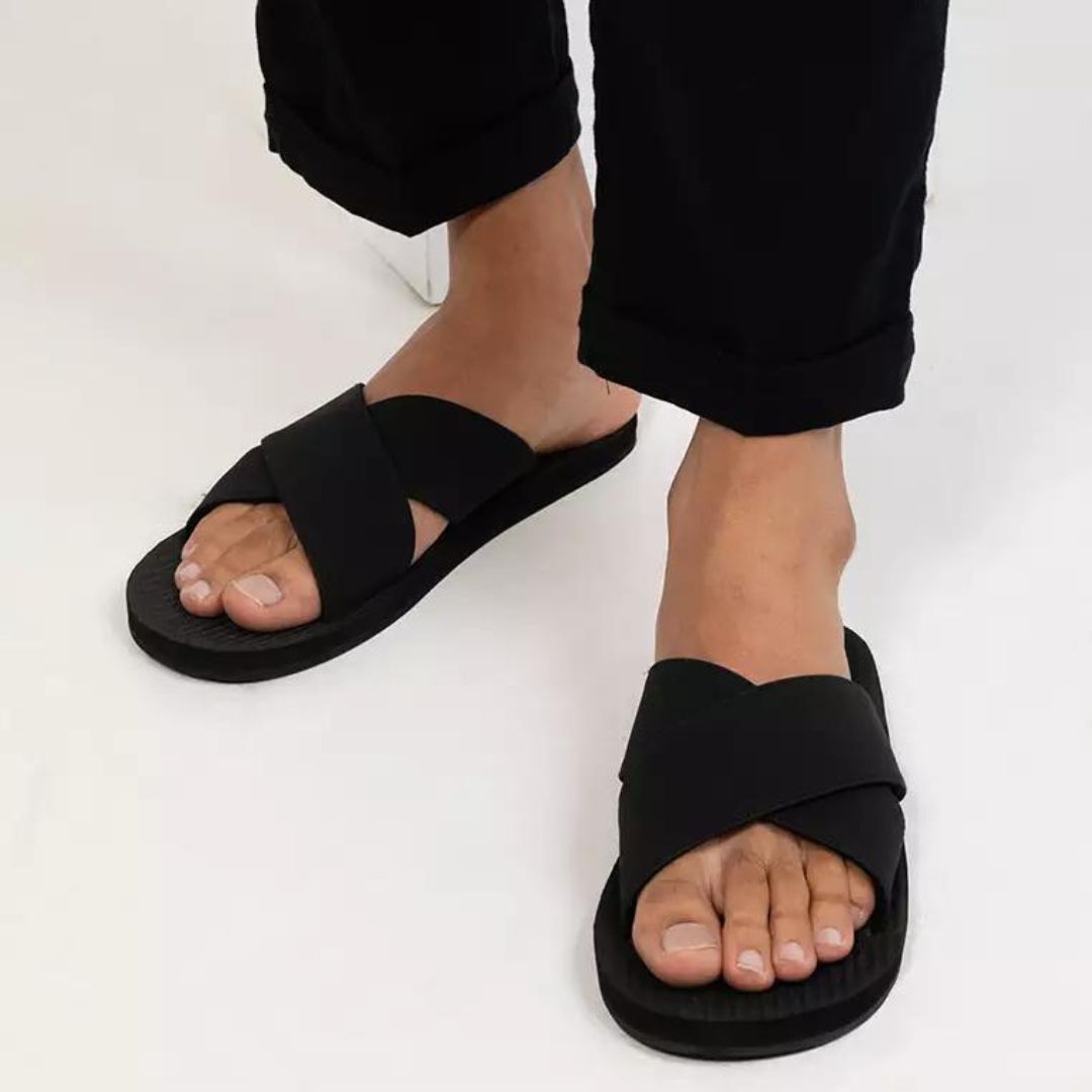 Indosole Men's ESSNTLS Cross Sandals