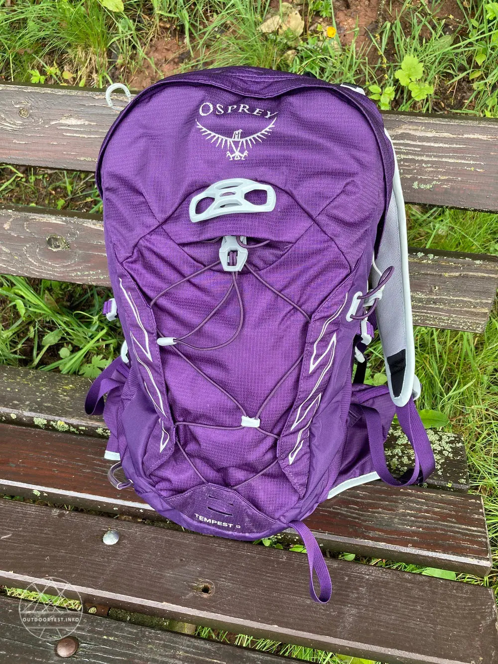 Osprey Tempest 9 Daypack - WomenĀ - ShopĀ DaypacksĀ atĀ Trekaline