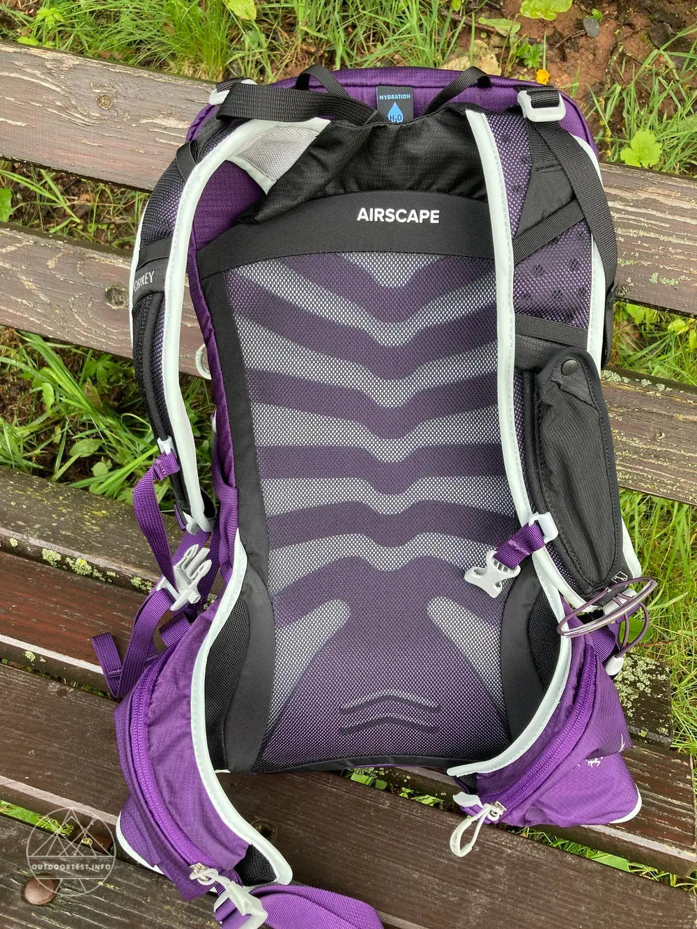 Osprey Tempest 9 Daypack - WomenĀ - ShopĀ DaypacksĀ atĀ Trekaline