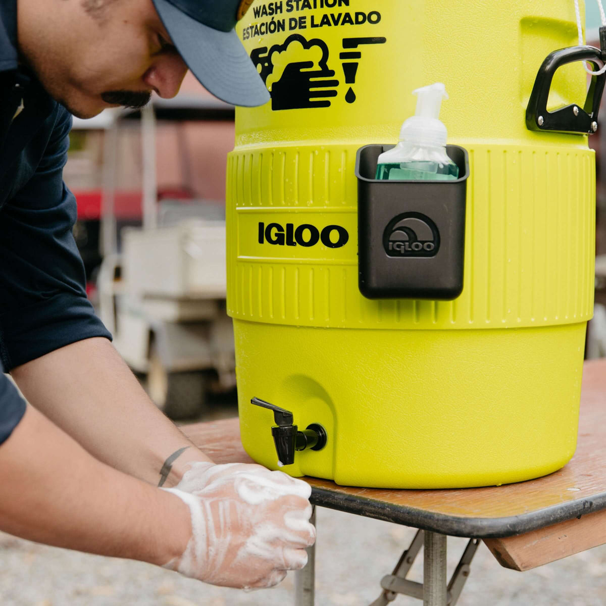 Igloo 5 Gallon Handwash Station - Shop  Water Jugs at  Trekaline