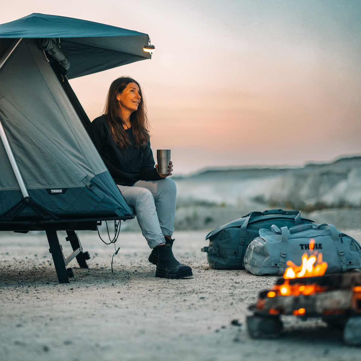Thule Outset Towbar-Mounted 3-Person Tent
