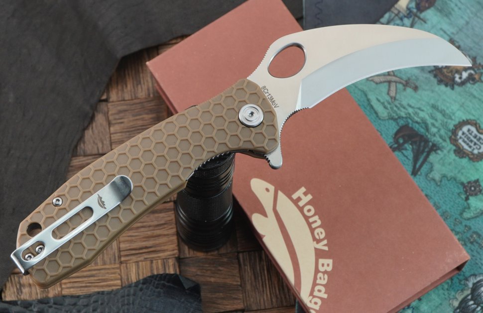 Honey Badger Large Claw Smooth Knife 8Cr13MoV Steel