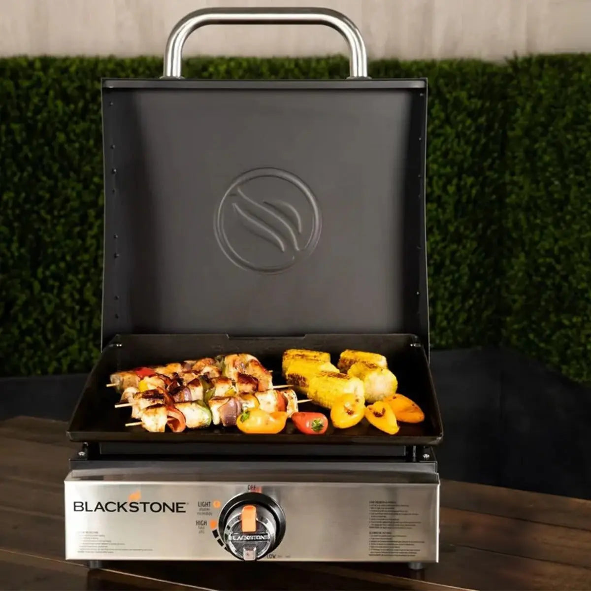 Blackstone 17 Inch Tabletop Griddle With Hood - Shop  Gas Griddles at  Trekaline