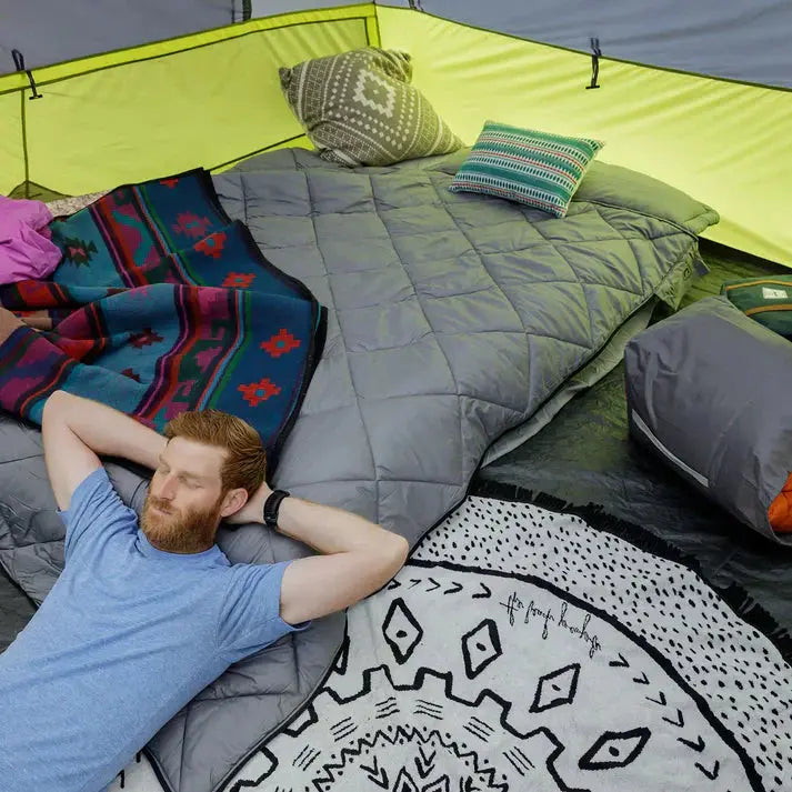 Core Equipment 20 Degree Oversized Sleeping Bag - Shop  Camping Sleeping Bags at  Trekaline
