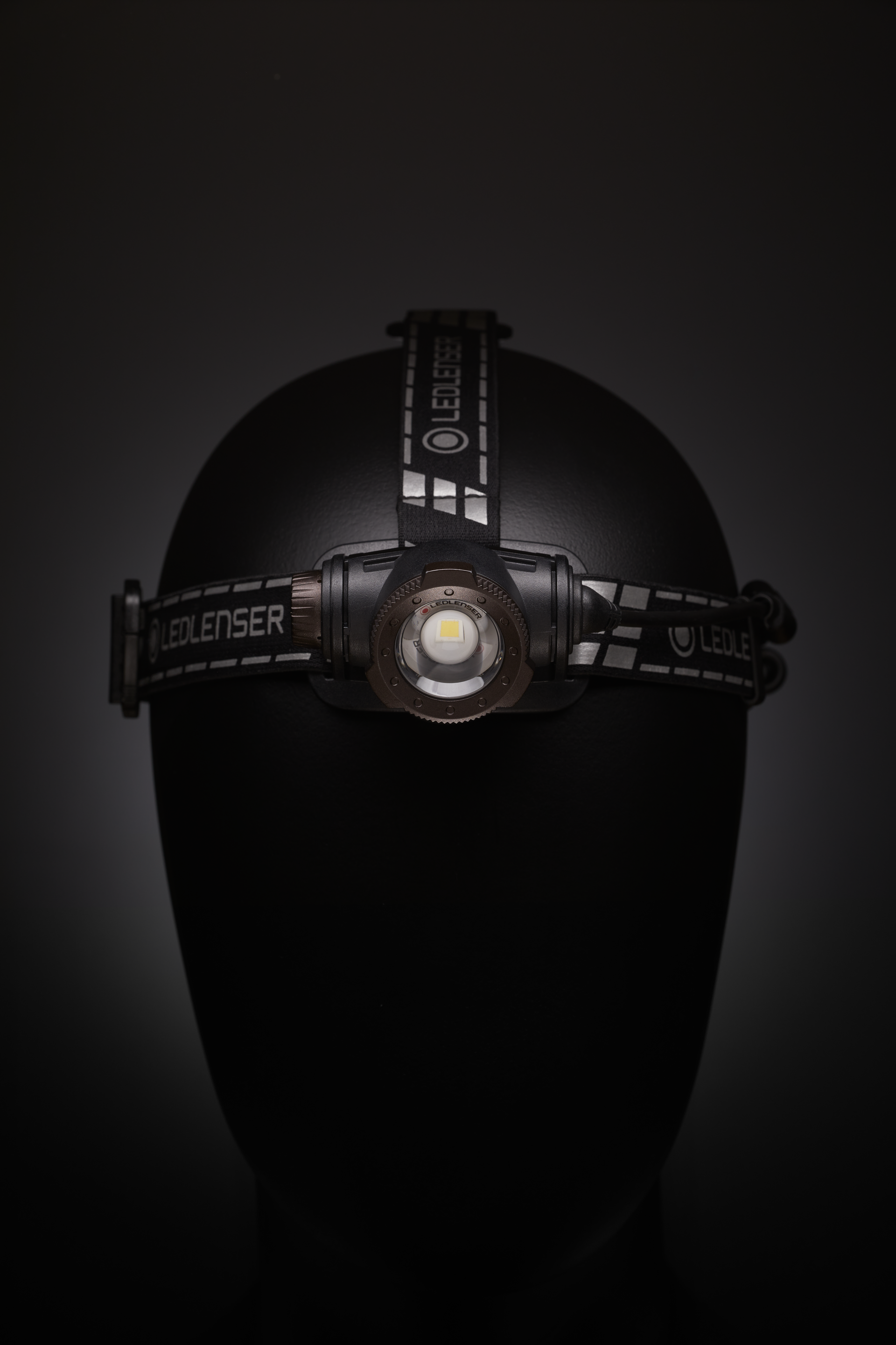 Ledlenser H7R Signature Edition Rechargeable Headlamp