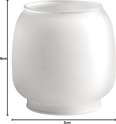 Campingaz Globe M Plus replacement glass for enhanced lamp illumination, dimensions 8cm height and 5cm width, essential camping accessory.