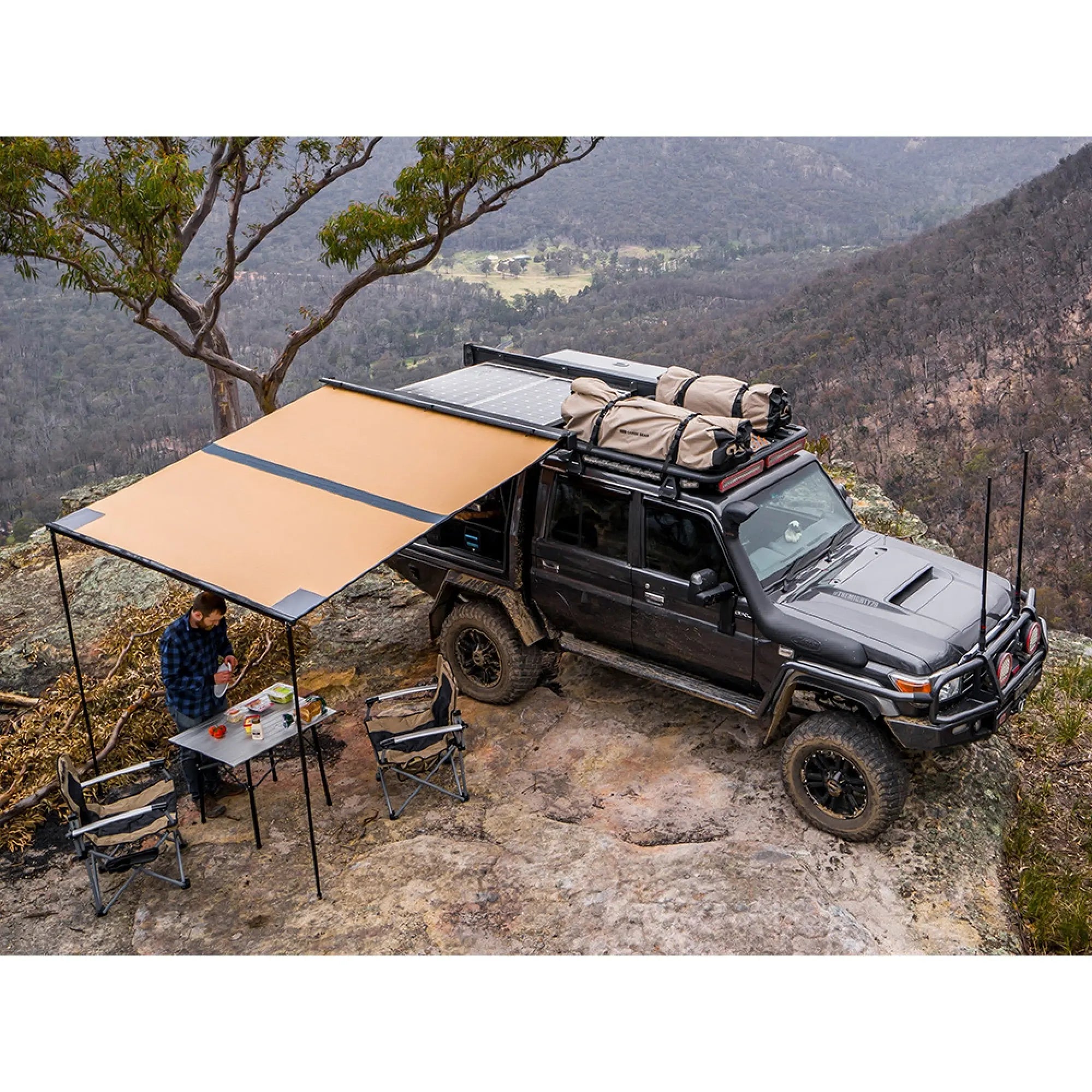 ARB Aluminum Awning with Light Kit - 2.5m x 2.5m - Black