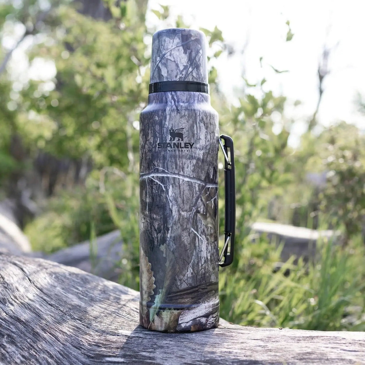 Stanley Classic Legendary Bottle Mossy Oak 34 oz - Shop  Thermoses at  Trekaline