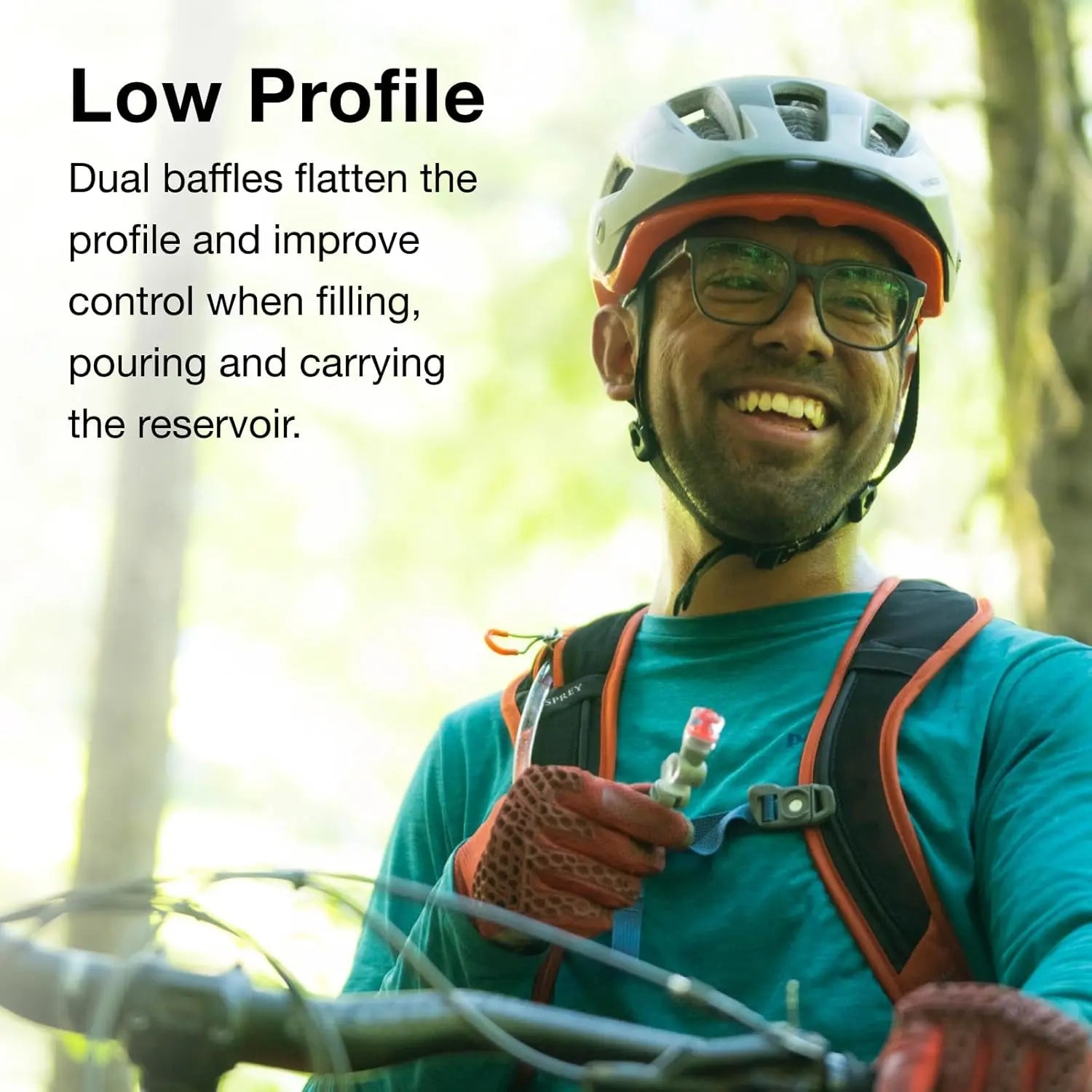 Cyclist using Osprey Hydraulics LT 1.5 L Reservoir for hydration