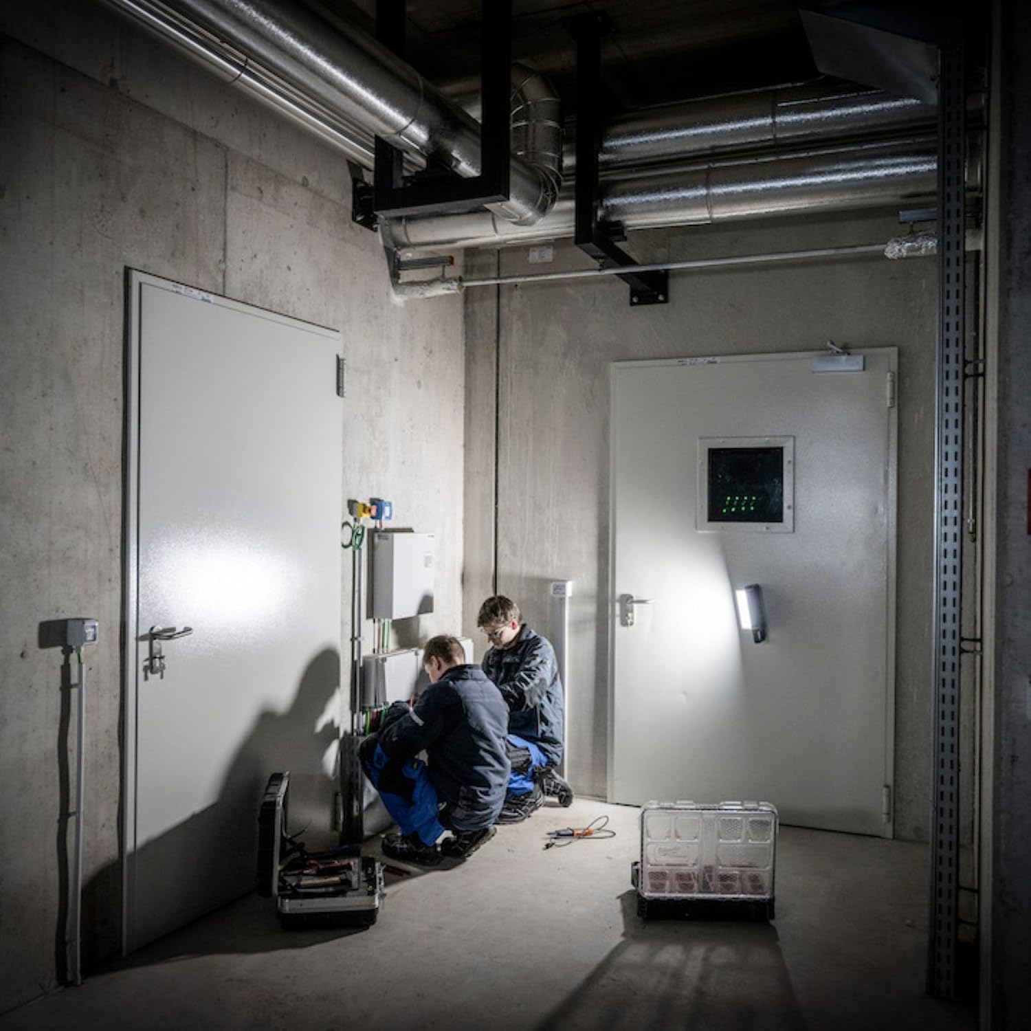 Ledlenser AF8R Work Rechargeable Floodlight - Shop  Flashlights at  Trekaline