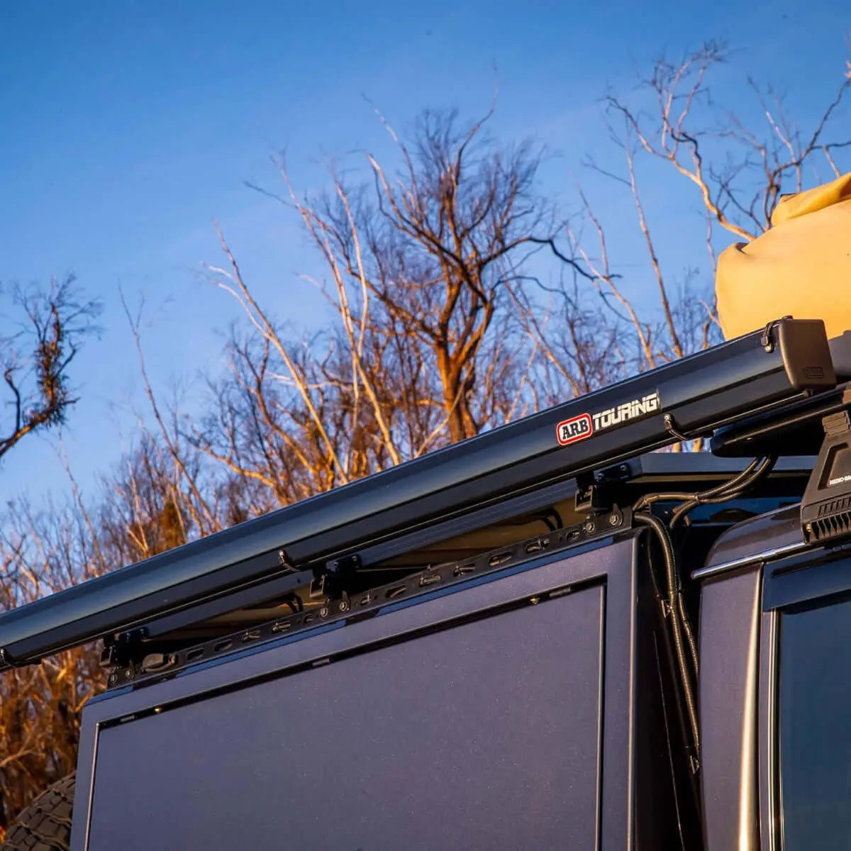 ARB 3m x 2.5m Aluminum Awning with Light Kit