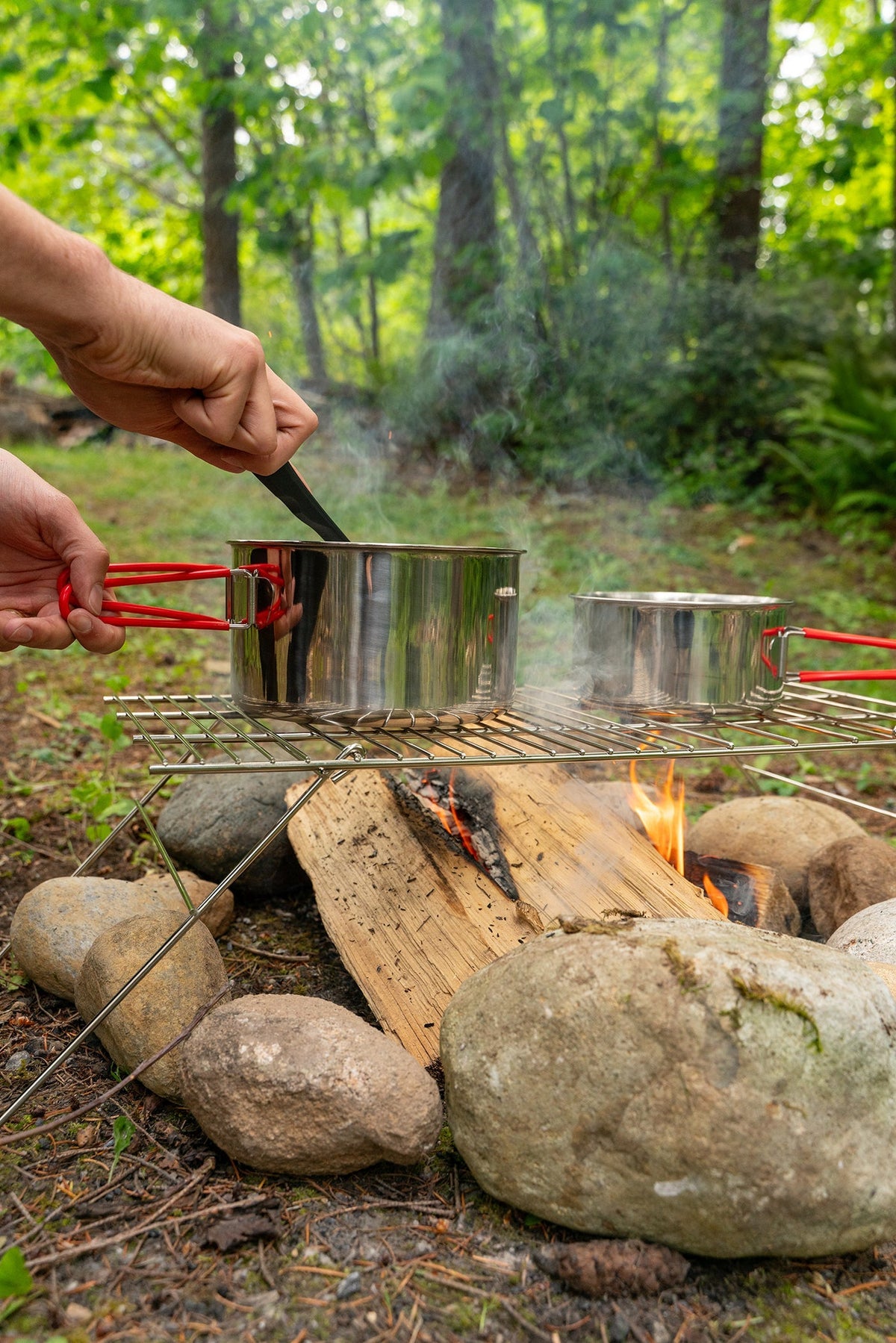 Coghlan's Folding Camp Grill 24 cm x 12 cm - Shop  Campfire Grills at  Trekaline