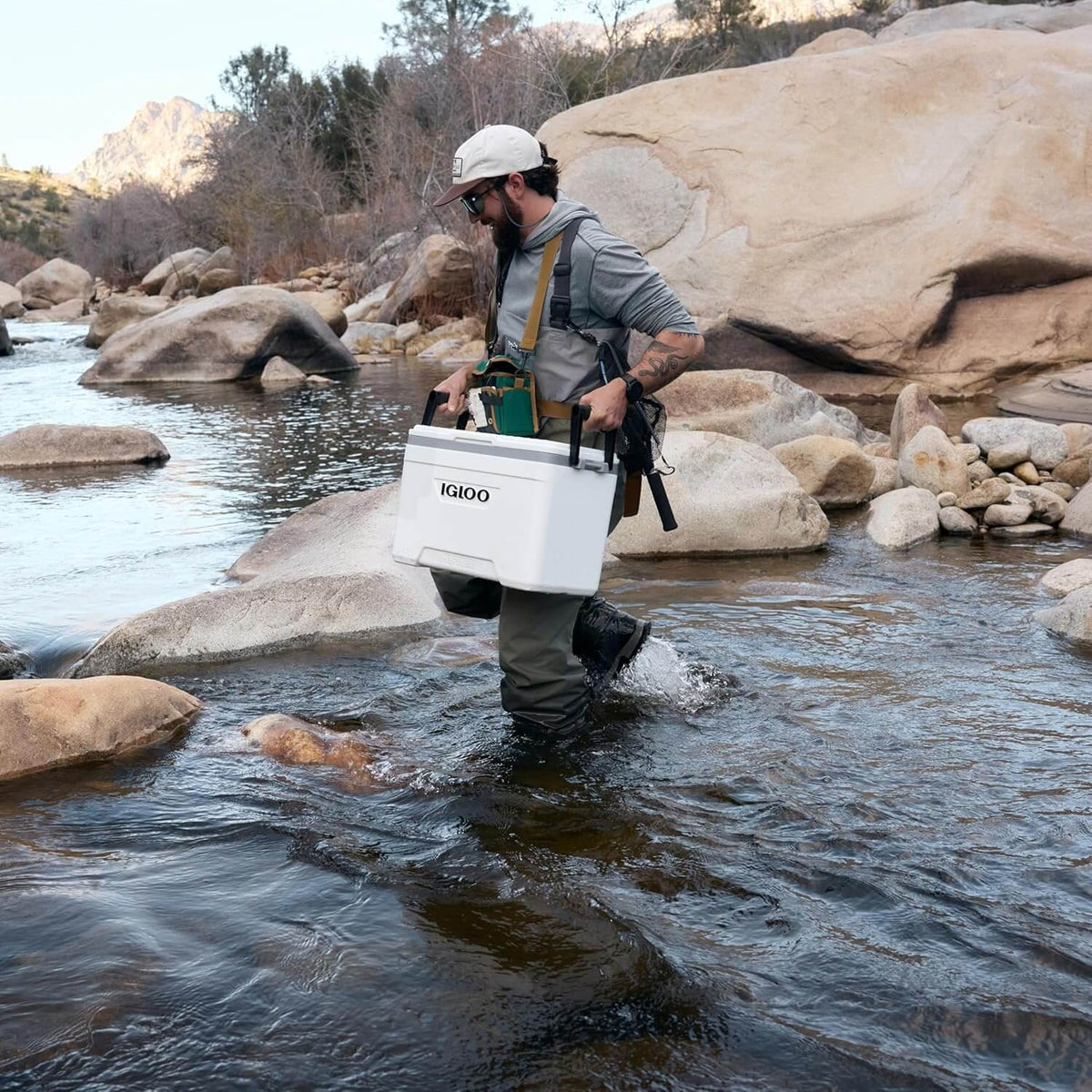 Igloo Marine 25Qt / 24L Cooler - Shop  Outdoor Coolers at  Trekaline