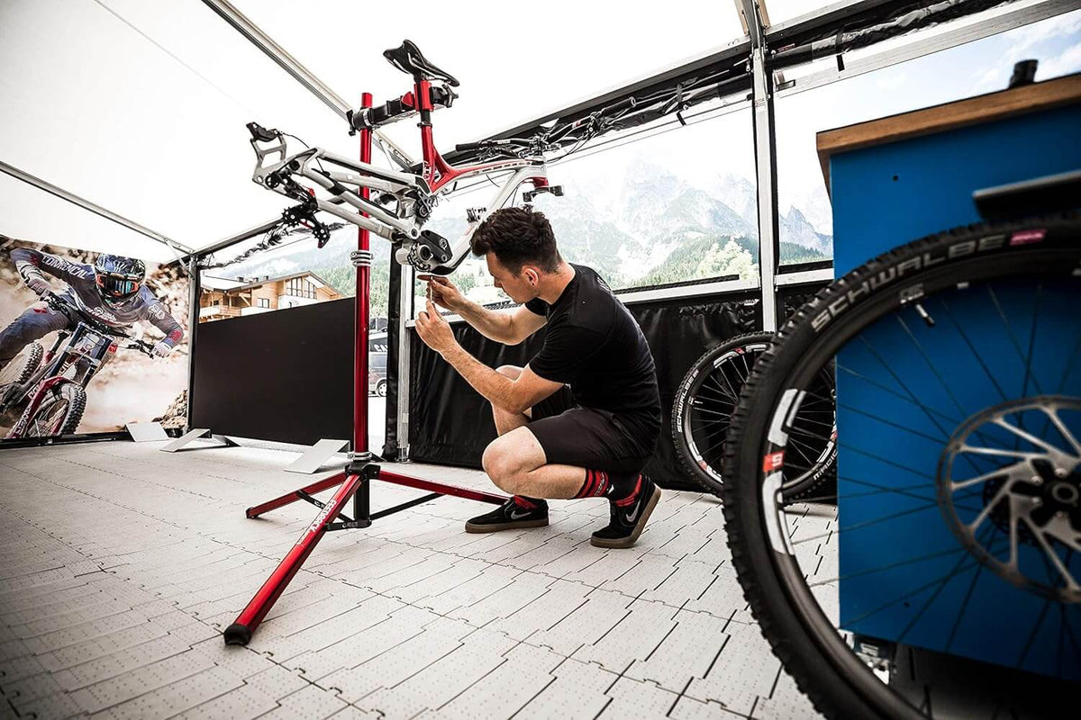 Feedback Sports Pro-Elite Bike Repair Stand Red