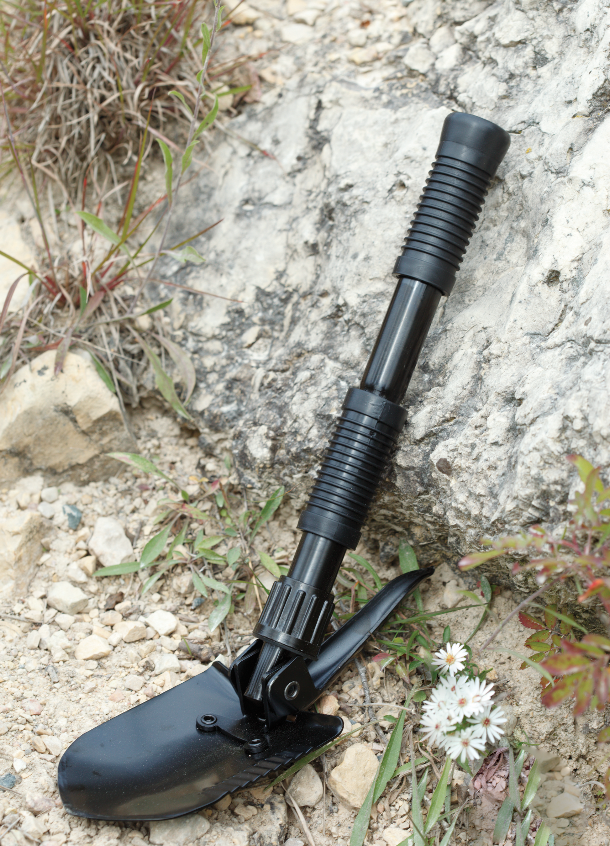 Coghlan's Mini Shovel with Pick - Shop  Camp Shovels at  Trekaline
