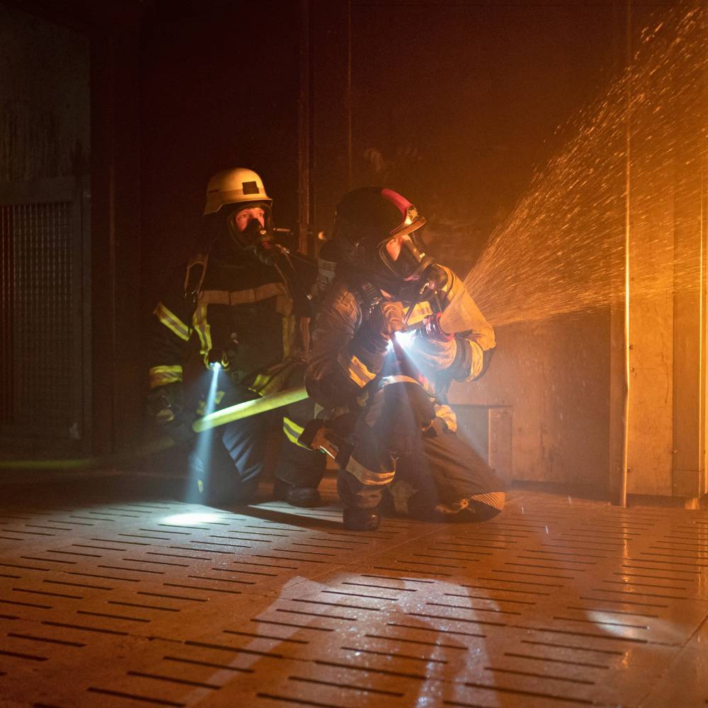 Ledlenser EXC6R Intrinsically Safe Right Angle Torch - Shop  Flashlights at  Trekaline