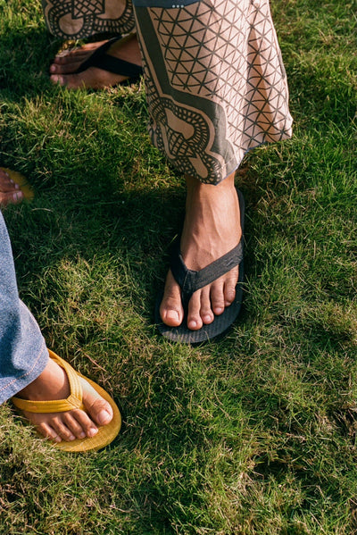 Indosole Men's Easy Living Flip Flops