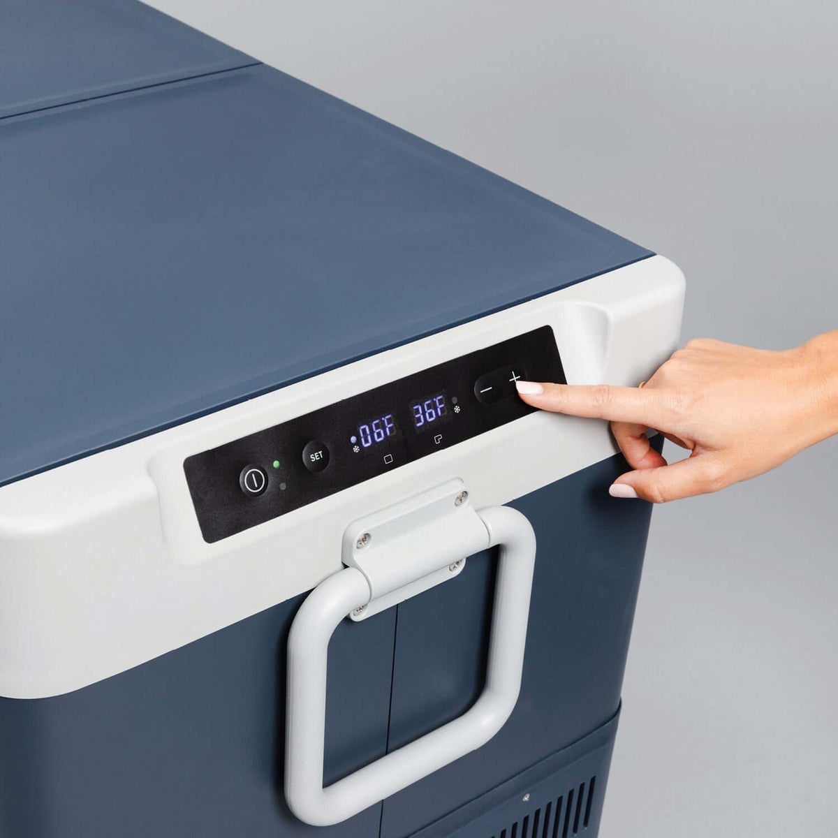 Igloo ICF 80DZ - Shop  Hard-sided Coolers at  Trekaline