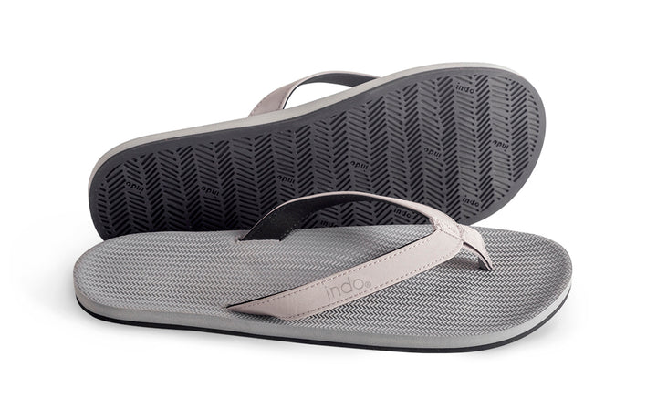 Indosole Men's ESSNTLS Flip Flops