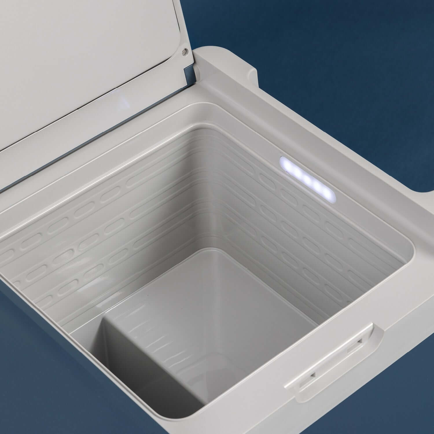 Igloo ICF 80DZ - Shop  Hard-sided Coolers at  Trekaline