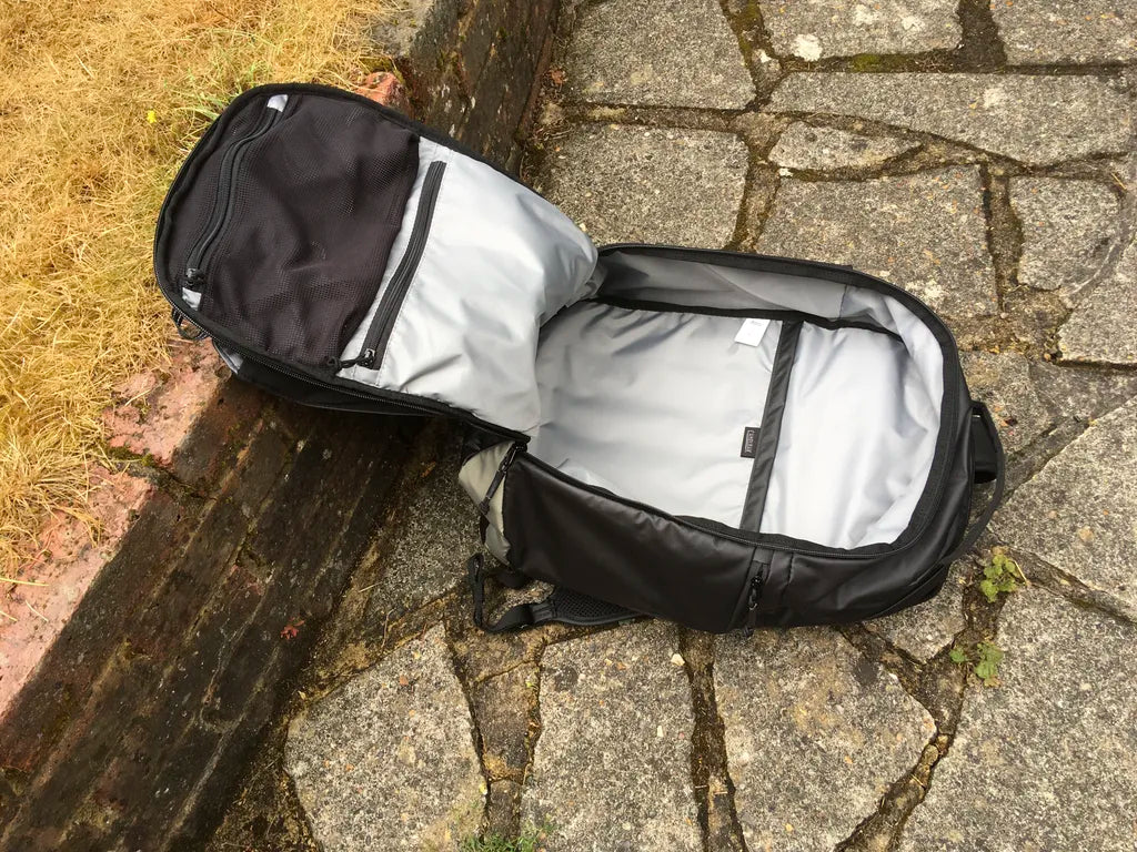 Camelbak H.A.W.G. Commute 30 Backpack - Shop  Daypacks at  Trekaline