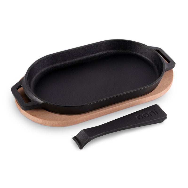 Ooni Cast Iron Sizzler Pan with Board - Shop  Frying Pans at  Trekaline