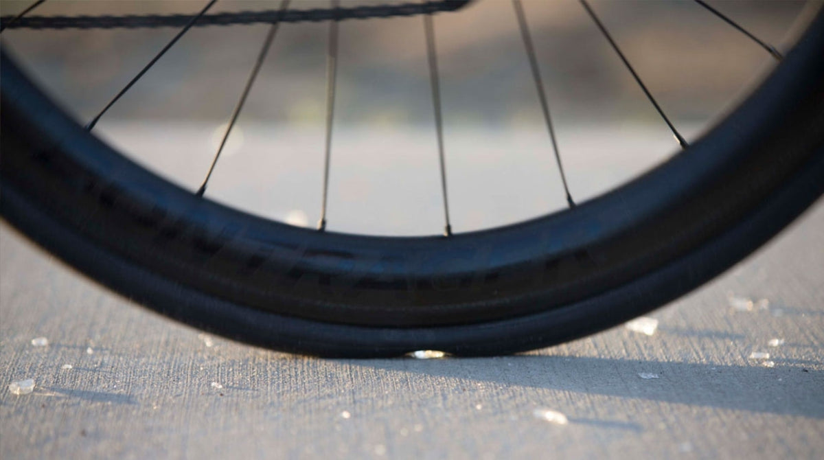 Bontrager R3 Hard-Case Lite Road Tyre