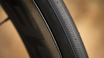Bontrager R3 Hard-Case Lite Road Tyre