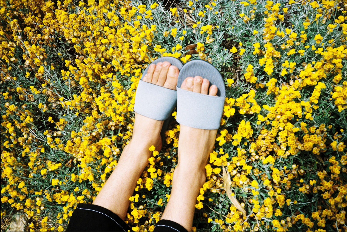 Indosole Women's ESSNTLS Slides