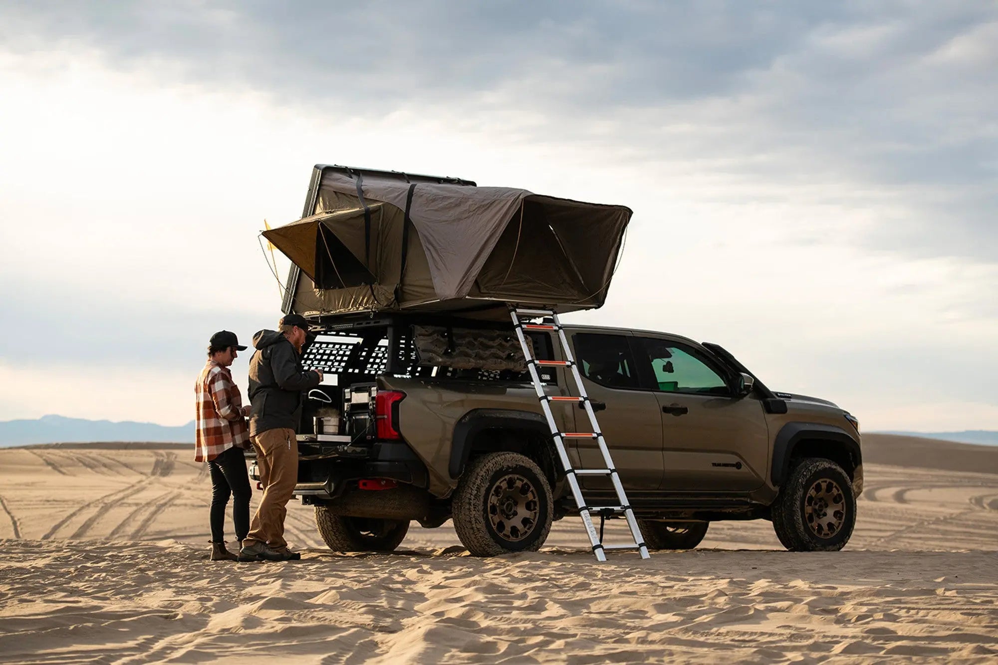 Esperance Rooftop Tent - Shop  Roof-Top Tents at  Trekaline